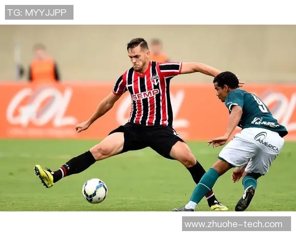 纽约城与英格兰革命的激烈对决展现足球魅力与团队精神的巅峰较量